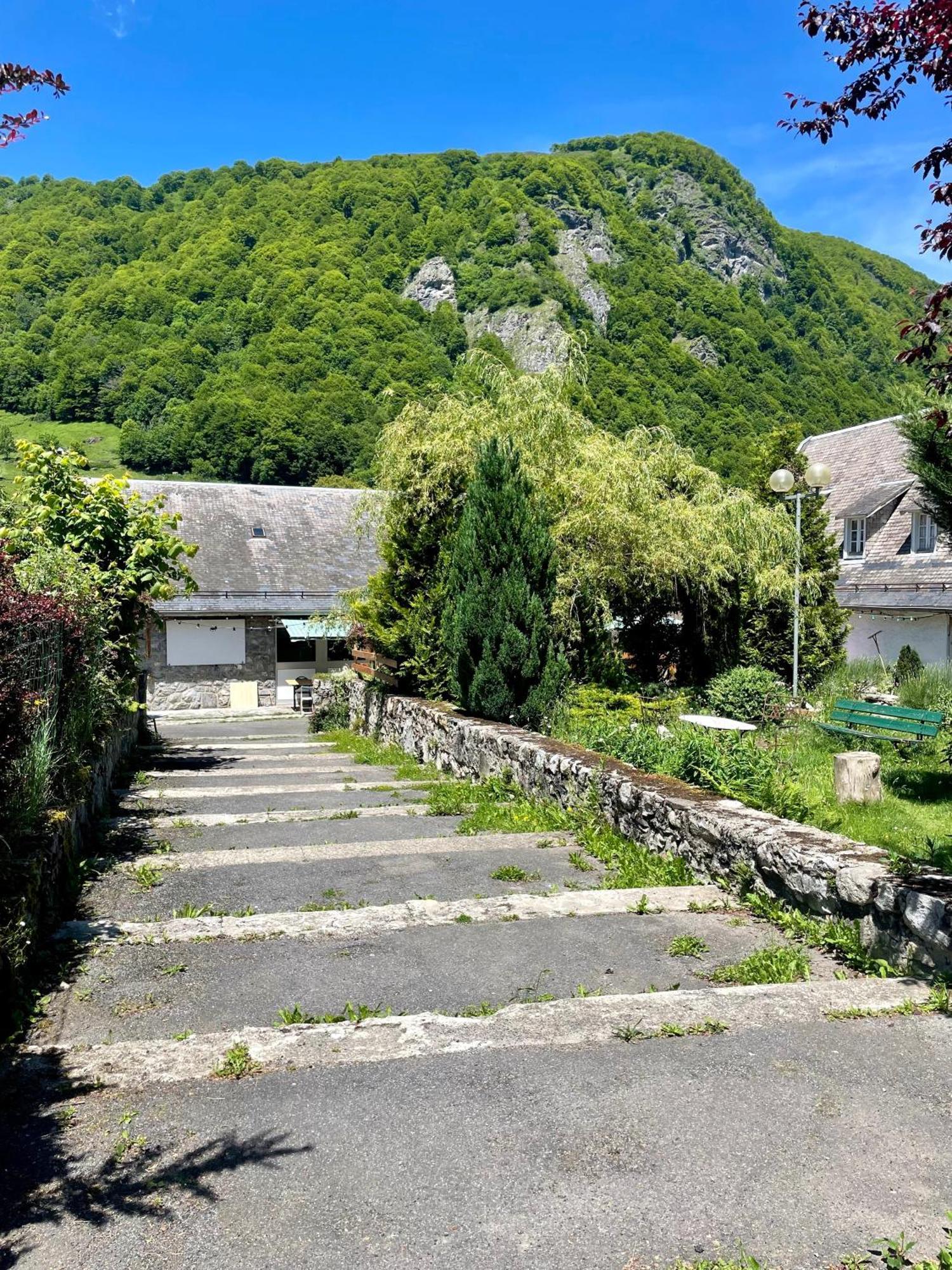 La Baleine Blanche - Chambres Campan Exterior photo
